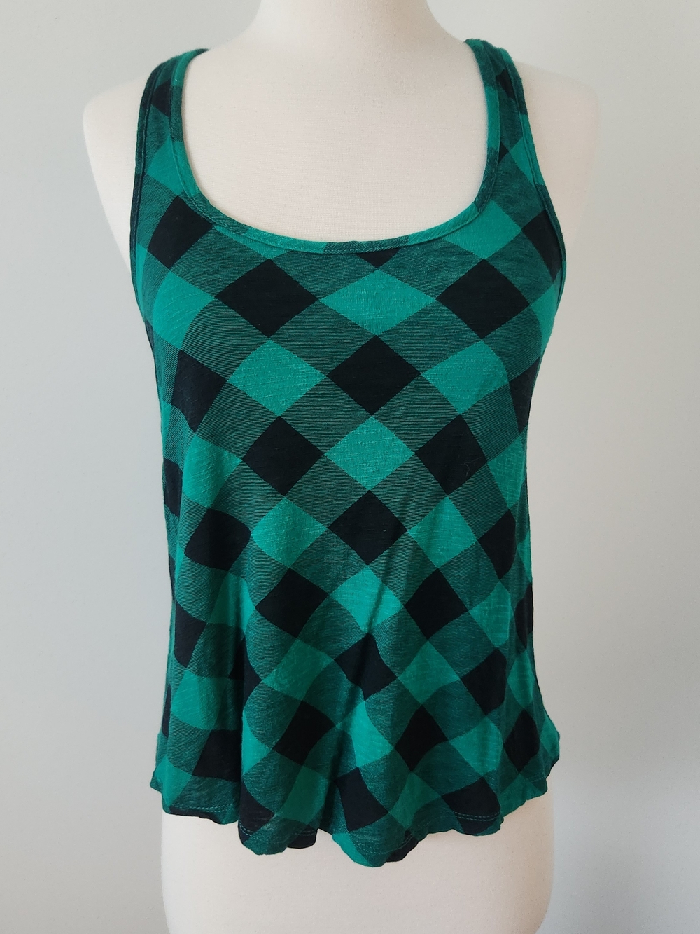 Women’s Green Plaid Scoop Neck Tank Top